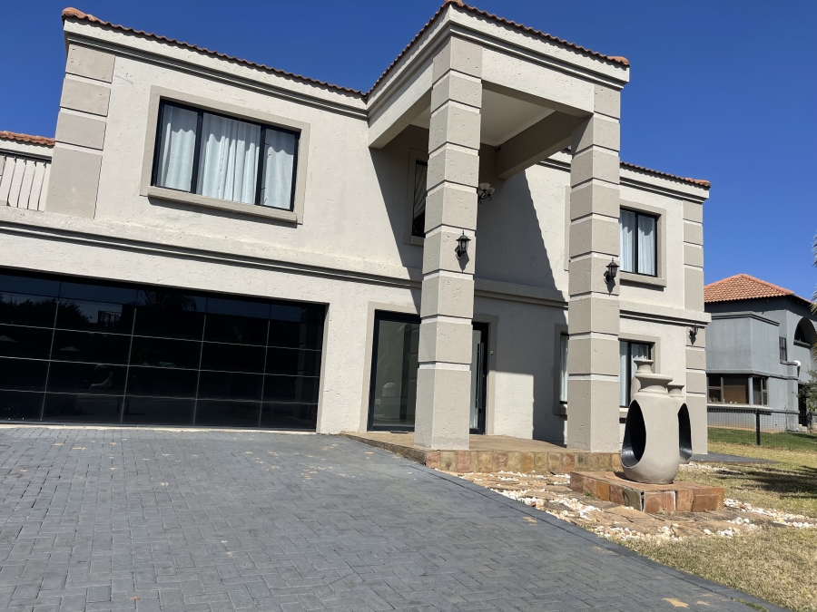 5 Bedroom Property for Sale in WestLake Country Safari Estate North West